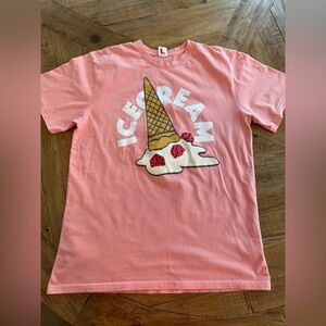 Icecream spill pink short sleeve tshirt - size large